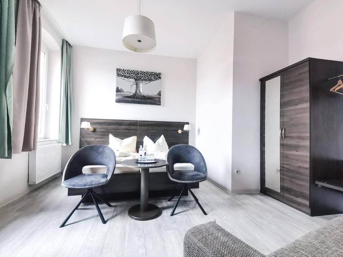 Hotel Kitzinger Hof An Der B8 كيتسينغن المظهر الخارجي الصورة
